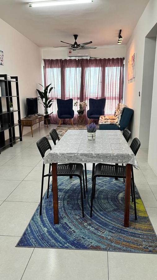 D Naurah Meritus Guesthouse بيراي المظهر الخارجي الصورة